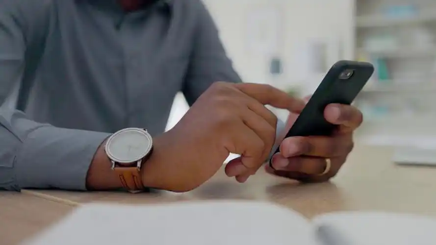 《GROW》智能养殖系统——您掌心里的智慧农场。